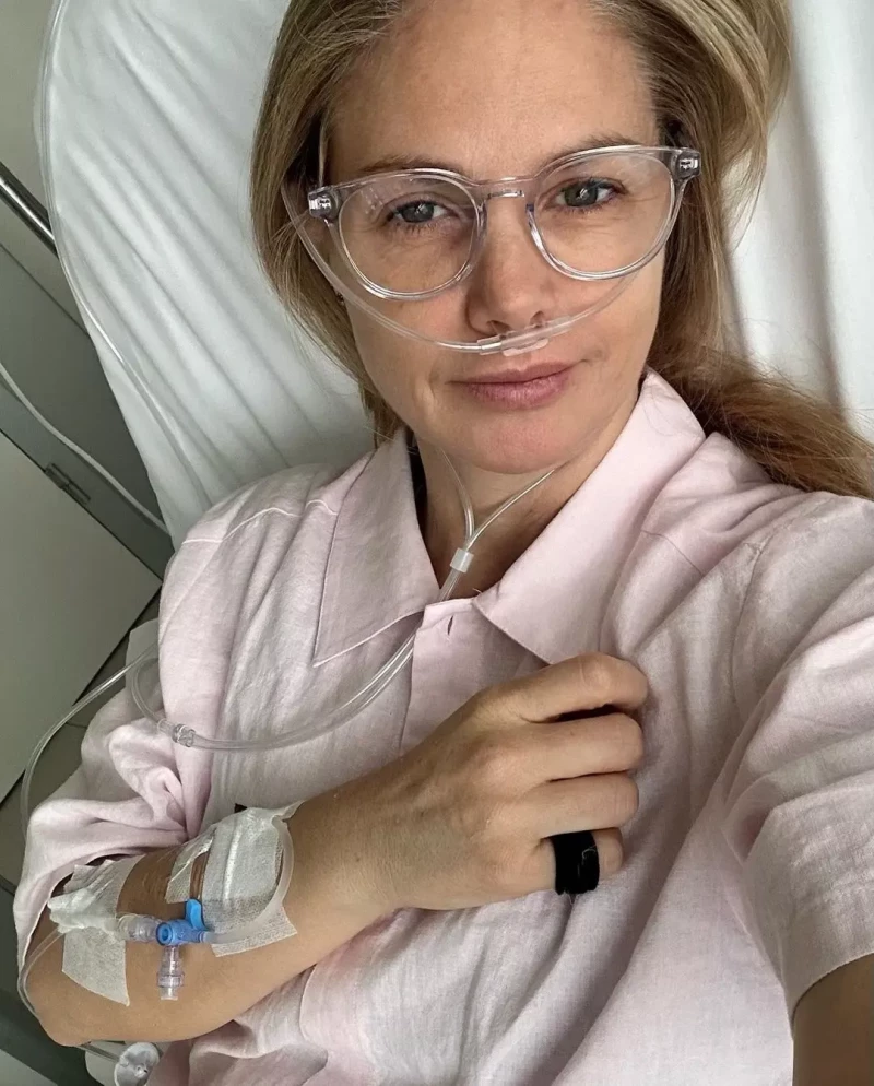 Genoveva ha compartido una imagen de su estancia en el hospital.