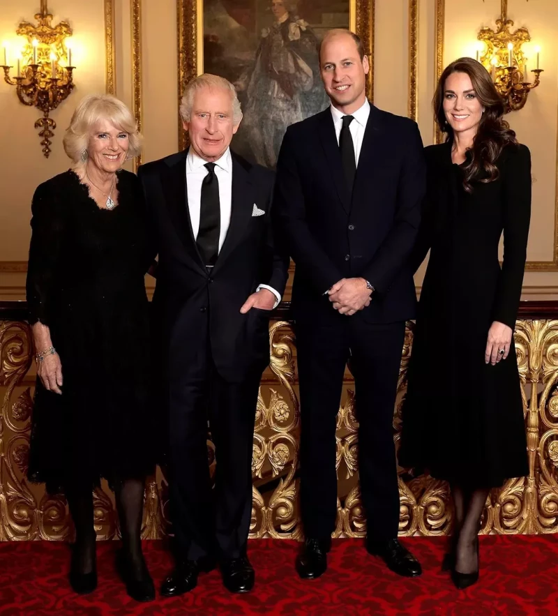 Camilla, Carlos III y los príncipes de Gales se enfrentan a una de las peores crisis de la monarquía británica.