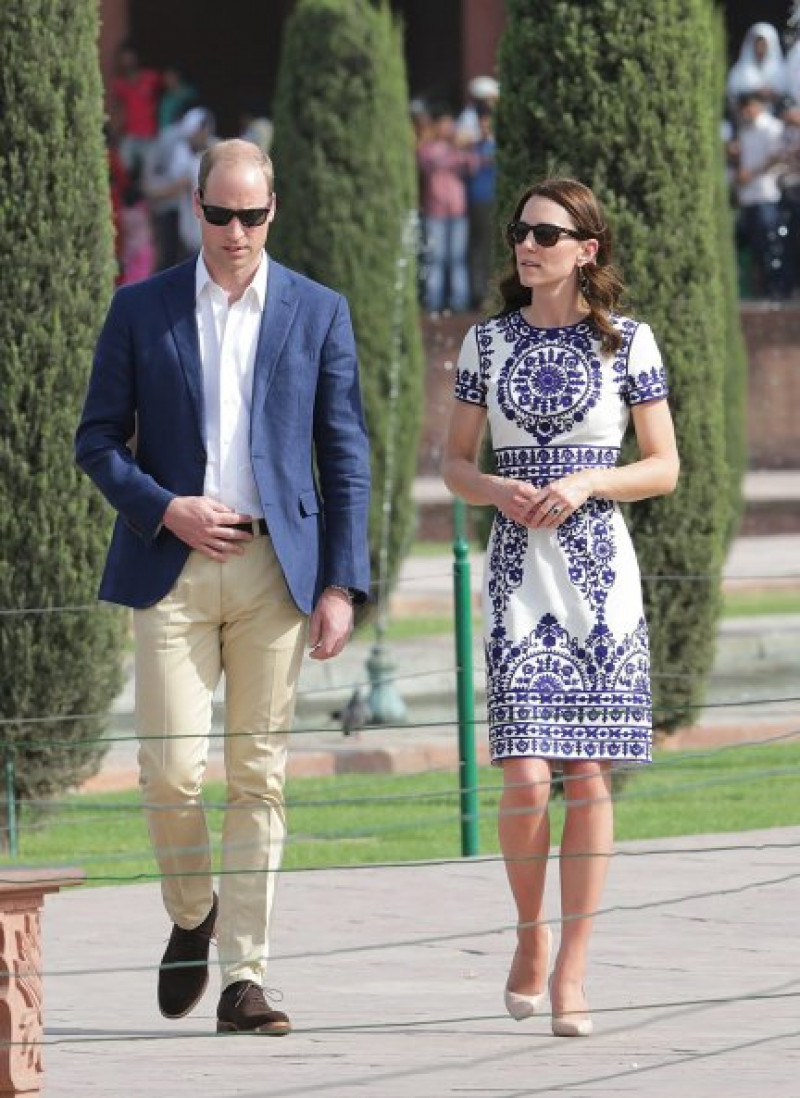 Los Duques de Cambridge, en un momento del viaje de seis días a India y Bután. Los estilismos de Kate han sido muy alabados.