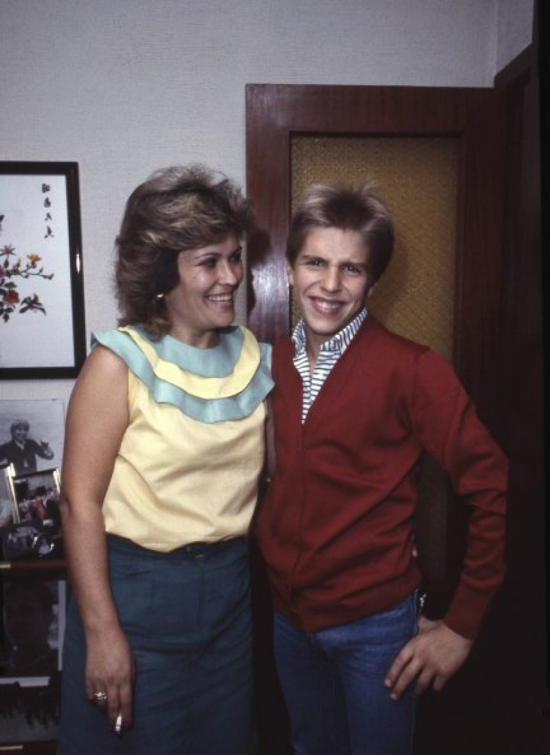 Manuel Díaz con su madre, María Dolores, a la que nunca le gustó la idea de que fuera torero.