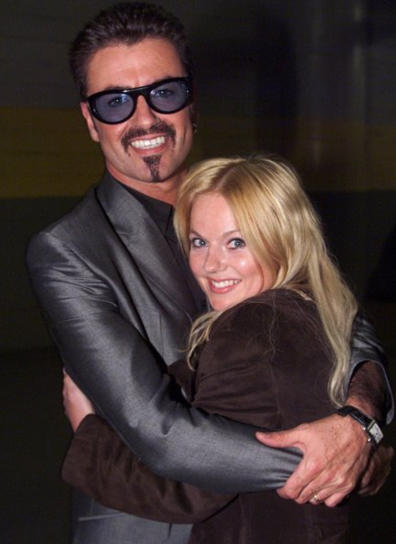 George Michael con Geri Halliwell, cuya hija, Bluebell es una de las herederas del músico fallecido.