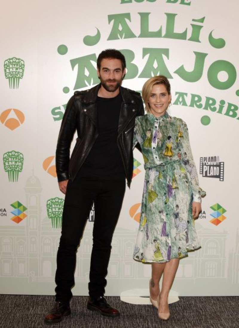 Jon Plazaola y María León son los protagonistas principales de «Allí abajo».