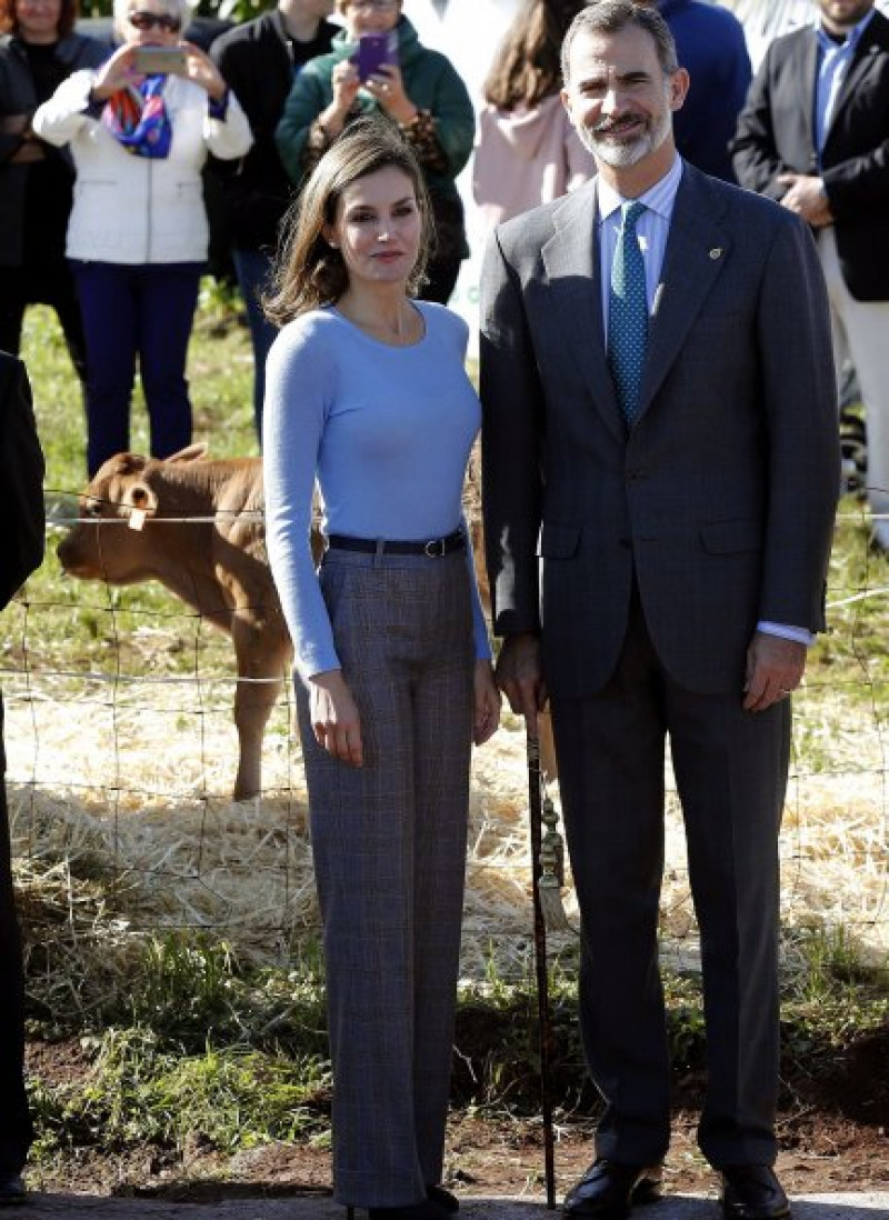 Felipe y Letizia visitaron Poreñu, galardonado como Pueblo Ejemplar de Asturias este año.