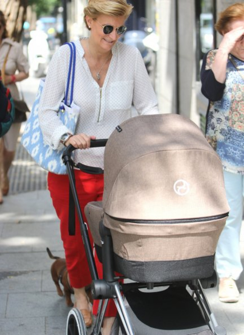 A María se le cae la baba con su hijo, Carlitos.