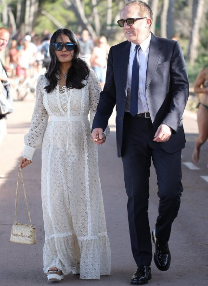 Salma Hayek acudió a la boda junto a su marido, el multimillonario François-Henri Pinault.