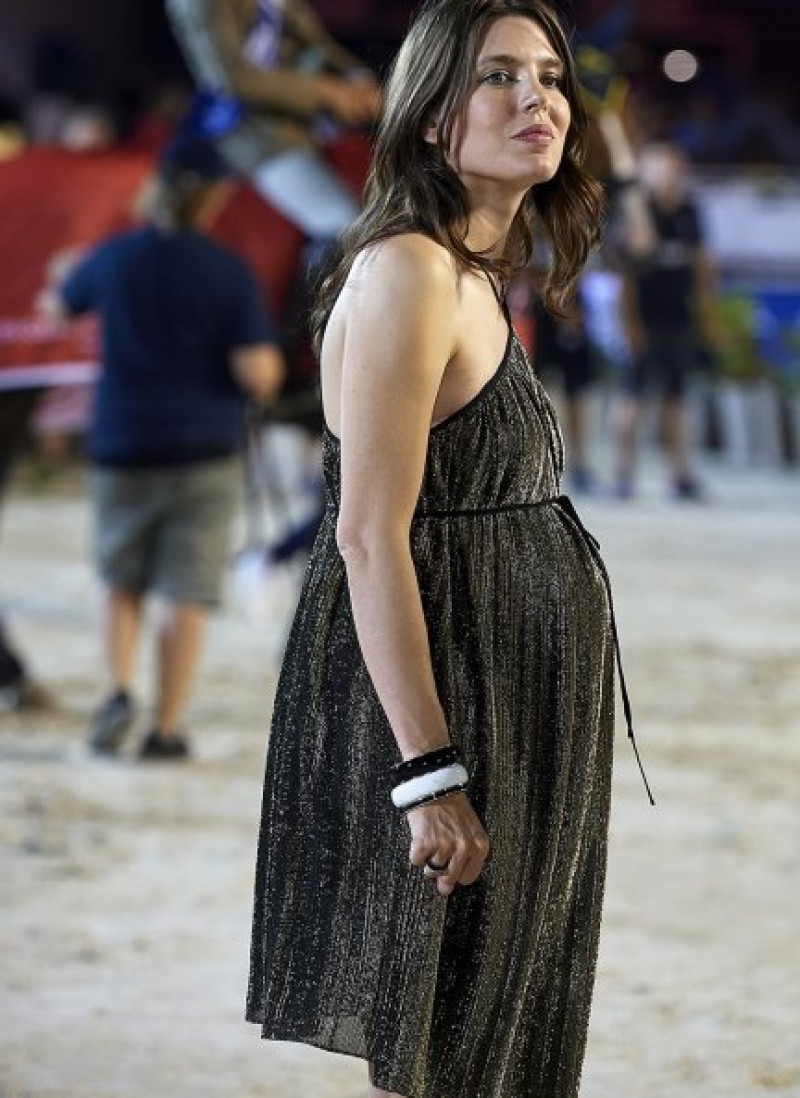 Carlota Casiraghi espera un hijo o hija del productor cinematográfico Dimitri Rassam.