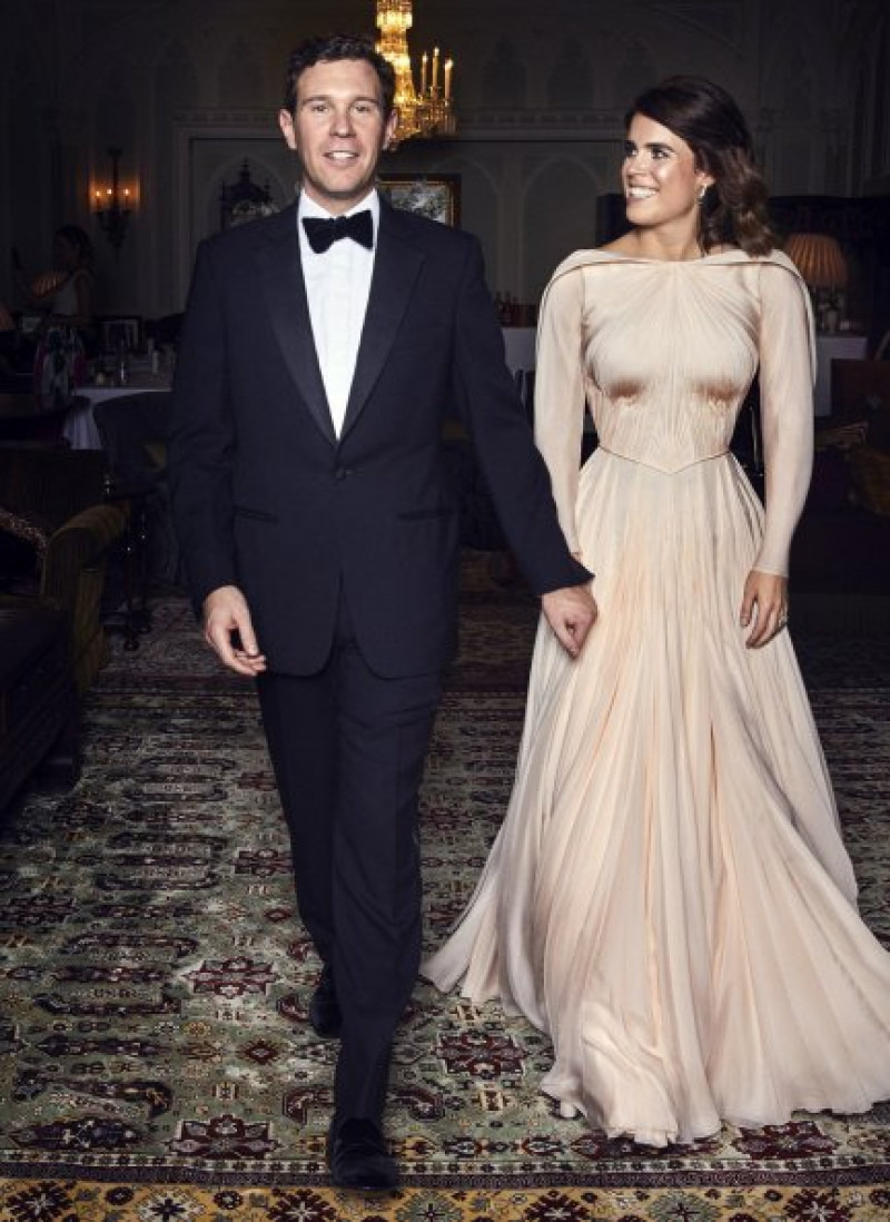 Para la fiesta nocturna, la princesa eligió un diseño de noche del estadounidense Zac Posen.