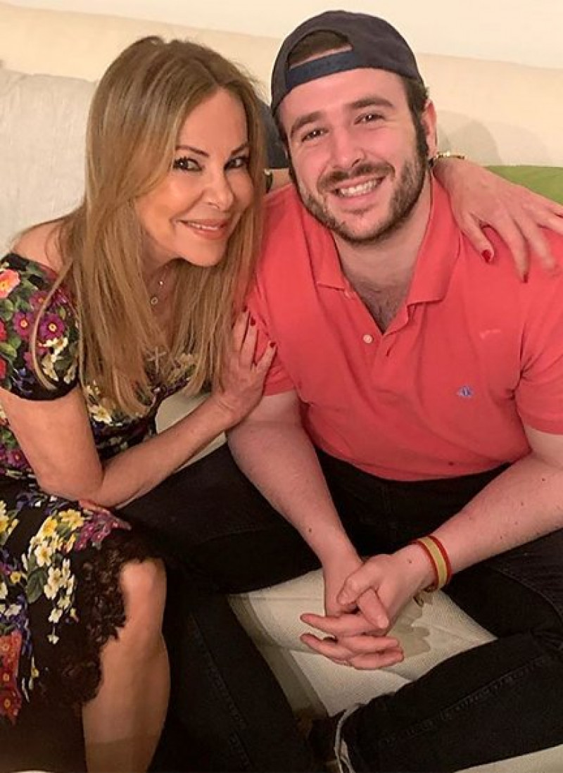 Ana Obregón con su hijo, Álex Lequio.