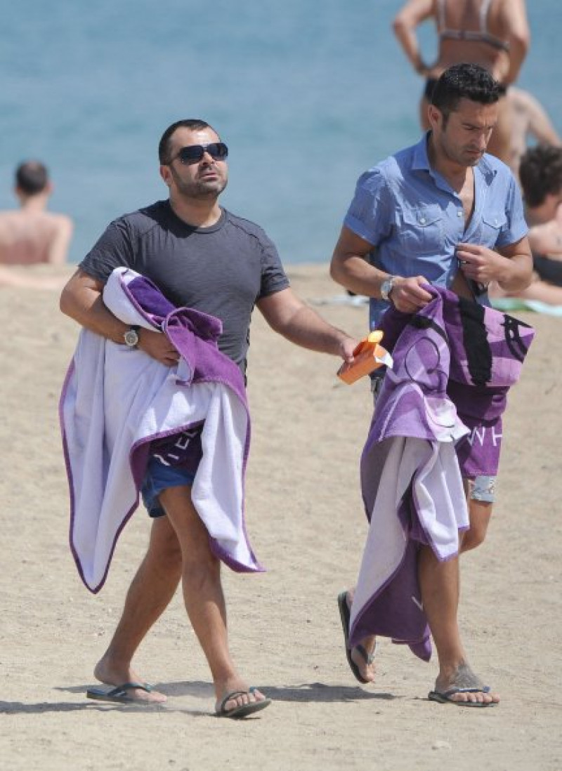 La suya ha sido siempre una relación de idas y venidas. Aquí, en la playa de Barcelona durante el verano de 2011