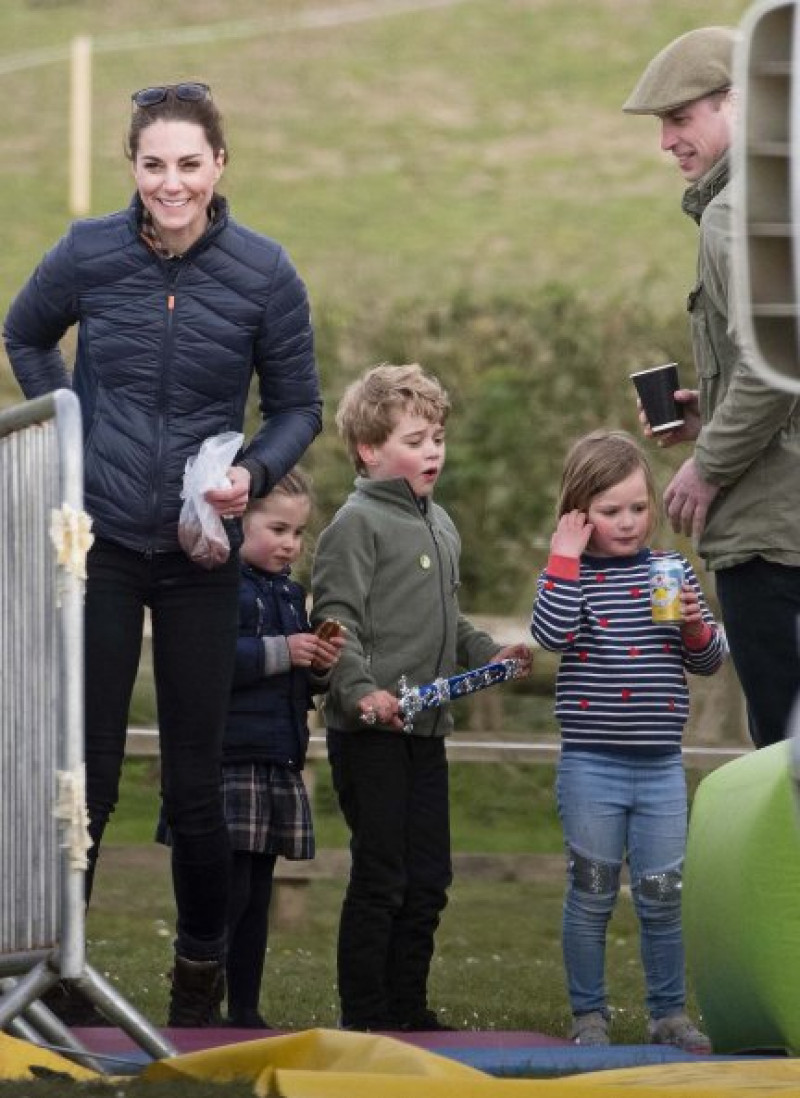 Los duques de Cambridge y sus hijos han pasado un fin de semana con la prima de Guillermo, Zara Phillips.