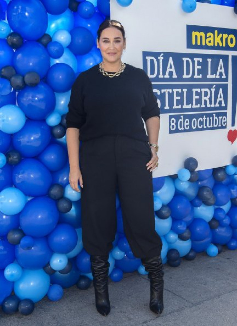 Vicky asegura que le ha cogido el gusto a estar entre fogones.