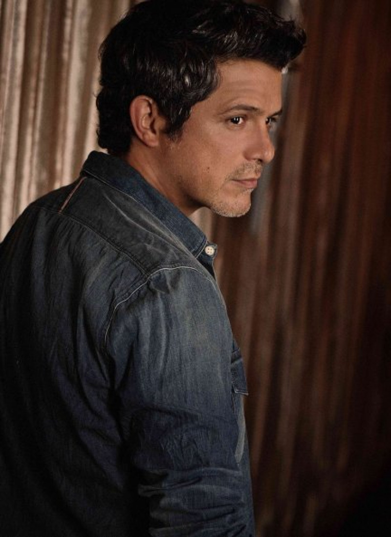 Alejandro Sanz es padre de cuatro hijos de tres mujeres.