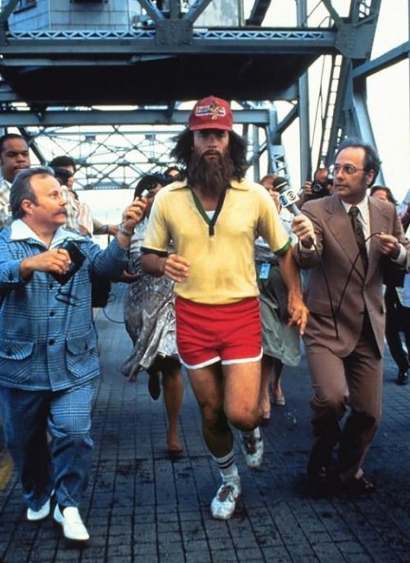 Imagen de la película Forrest Gump, en la que el personaje protagonizado por Tom Hanks corre por todo el país y acaba luciendo estos pelos.