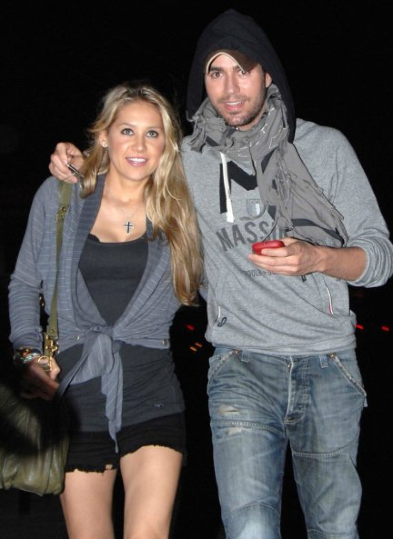 Enrique Iglesias y Anna Kournikova son padres de tres niños, los gemelos Lucy y Nicholas y la pequeña Mary.