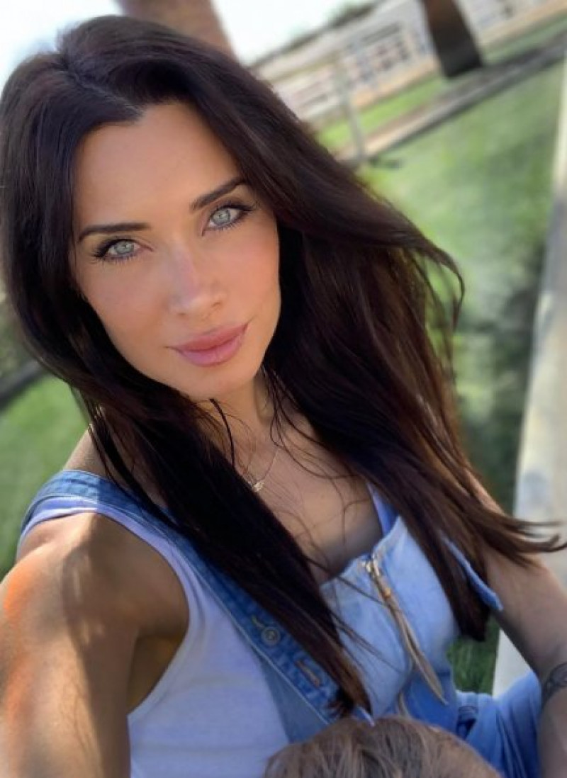 Pilar Rubio está pasando el confinamiento con su marido Sergio Ramos y sus tres hijos.