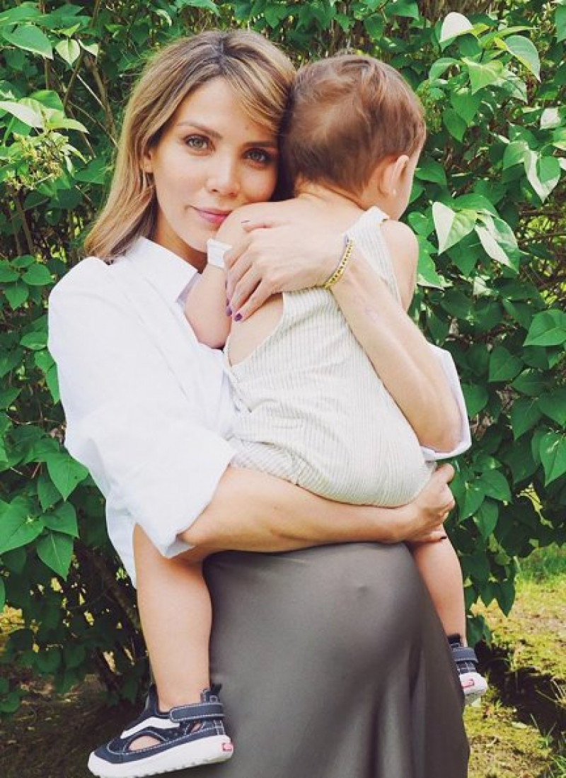Rosanna Zanetti con su hijo Matteo en brazos.
