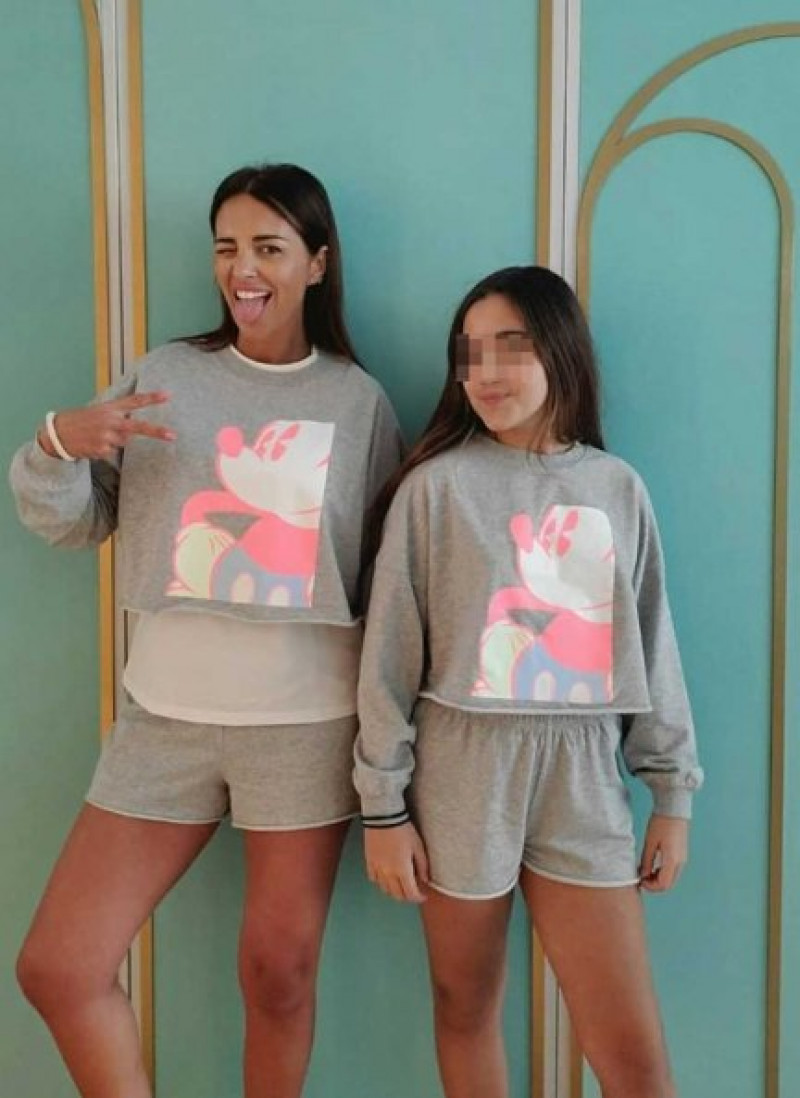 Paula Echevarría compartió esta imagen en pijama junto a su hija, Daniella Bustamante.