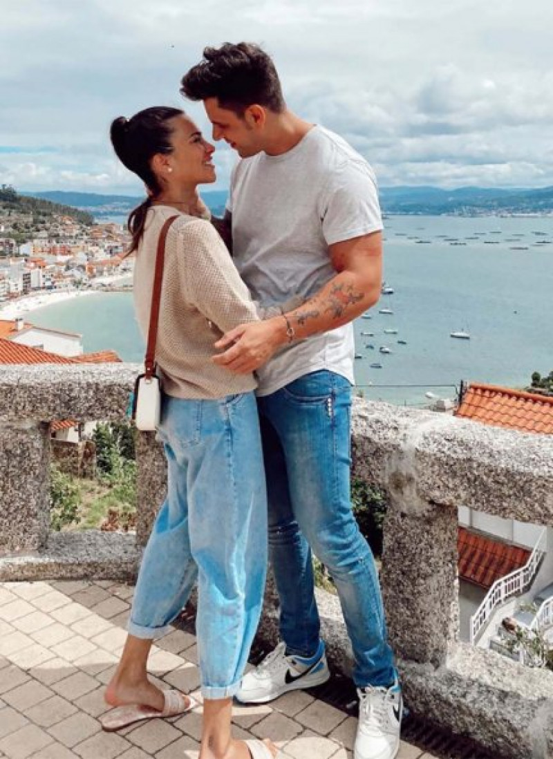 Diego Matamoros y Carla Barber disfrutando de sus vacaciones en Galicia.