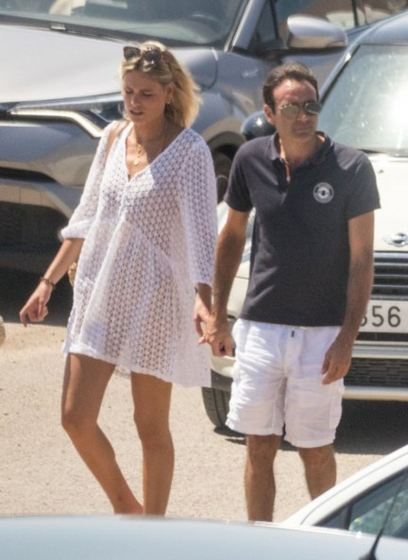 Enrique Ponce y Ana Soria también han presumido de su amor este verano en Almería.
