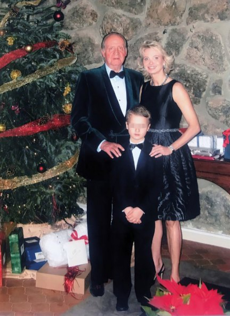 Corinna, su hijo Alexander y Juan Carlos en la Navidad del 2008.
