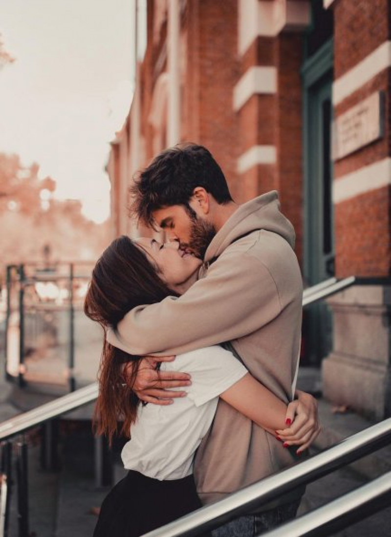 Adara Molinero y Rodri Fuertes están muy enamorados.