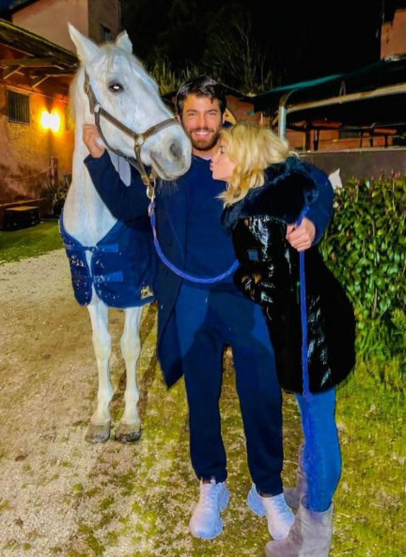 Can Yaman y Diletta Leotta forman una bonita pareja. 