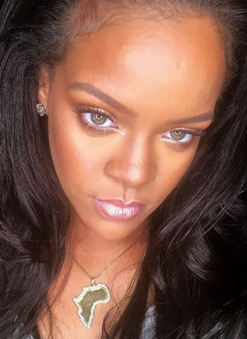 Rihanna es una de las mujeres más ricas e influyentes de EEUU.