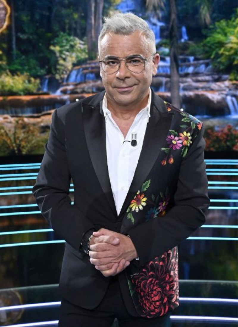 Jorge Javier, en la primera gala de este año, con chaqueta floreada.