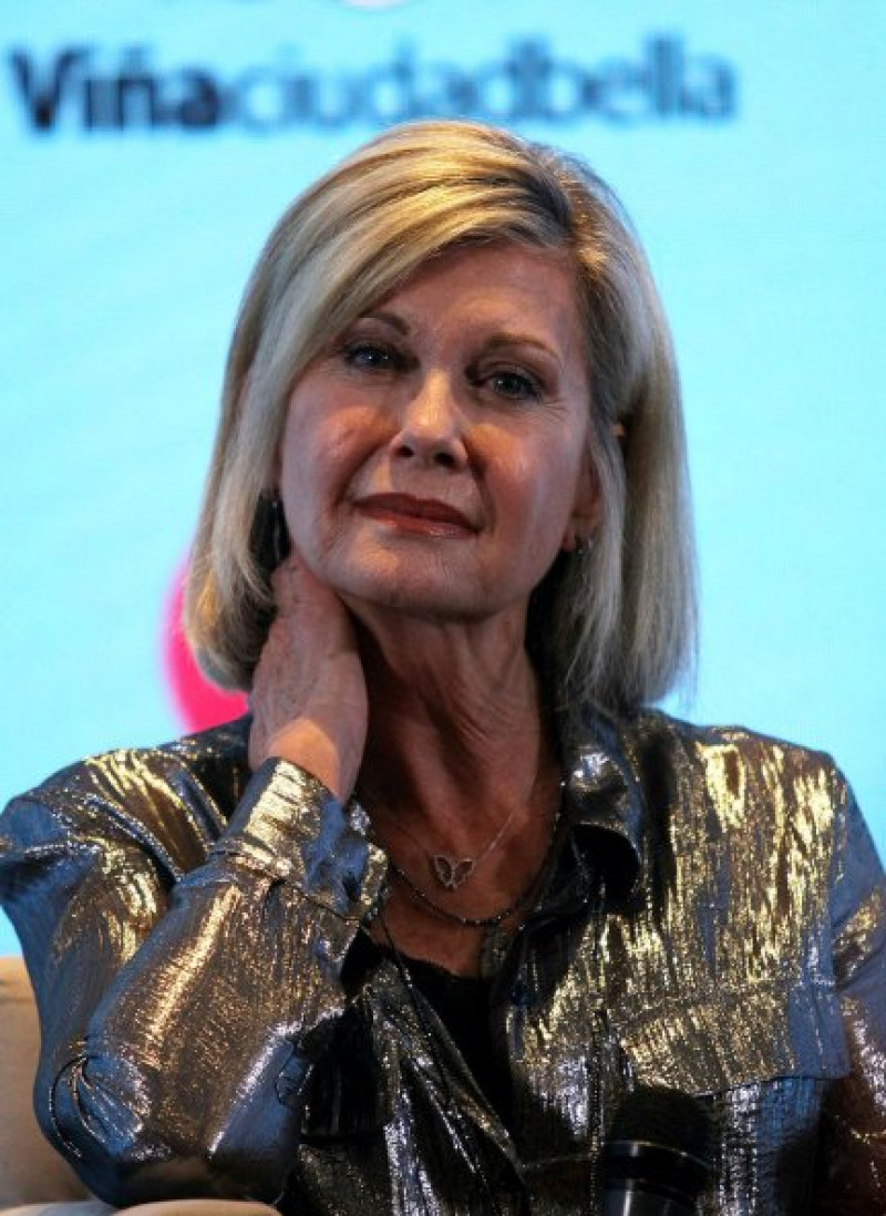 A los 71 años, la actriz Olivia Newton-John lucha contra un tumor de mama en estadio cuatro.