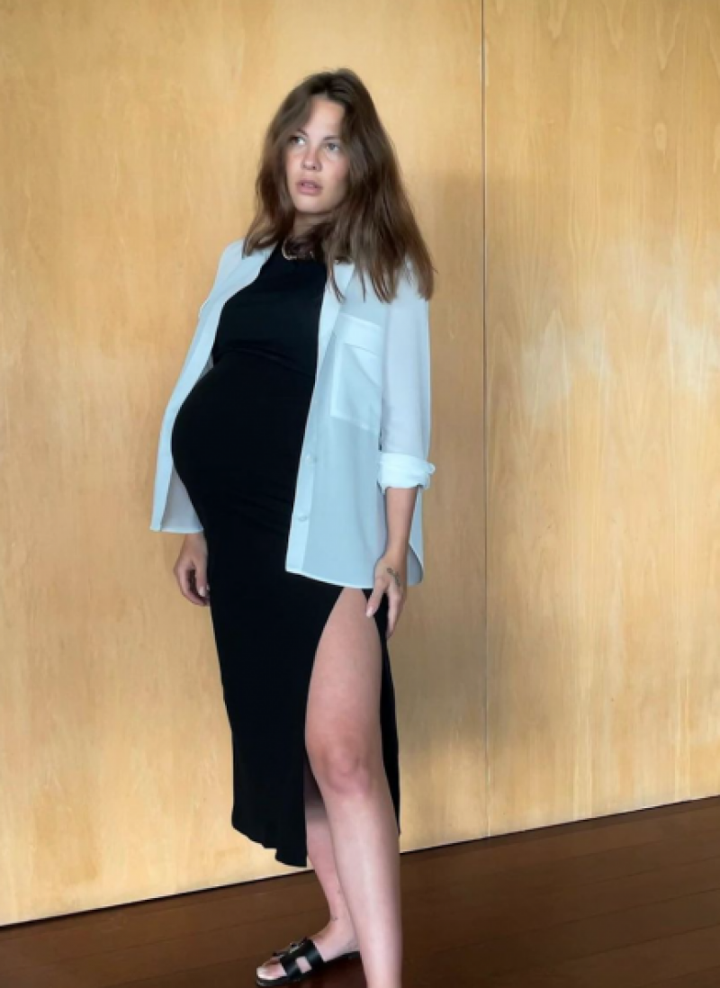 Jessica Bueno posa, embarazada, para sus seguidores de Instagram (@jessica_bueno).
