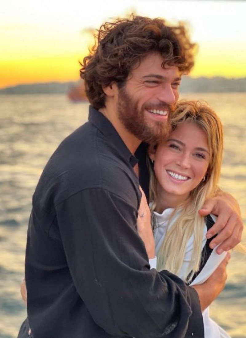 Can Yaman y Diletta Leotta han visitado a la familia del actor.