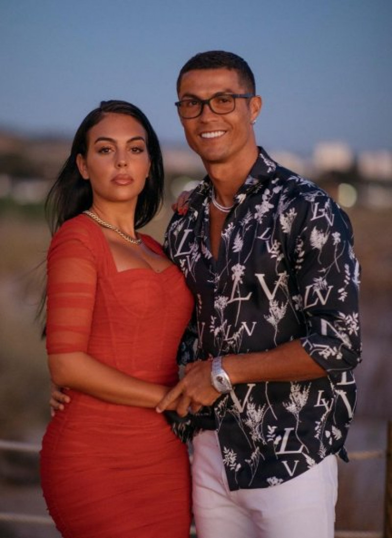 Georgina y Cristiano presumen de amor en Instagram (@cristiano).