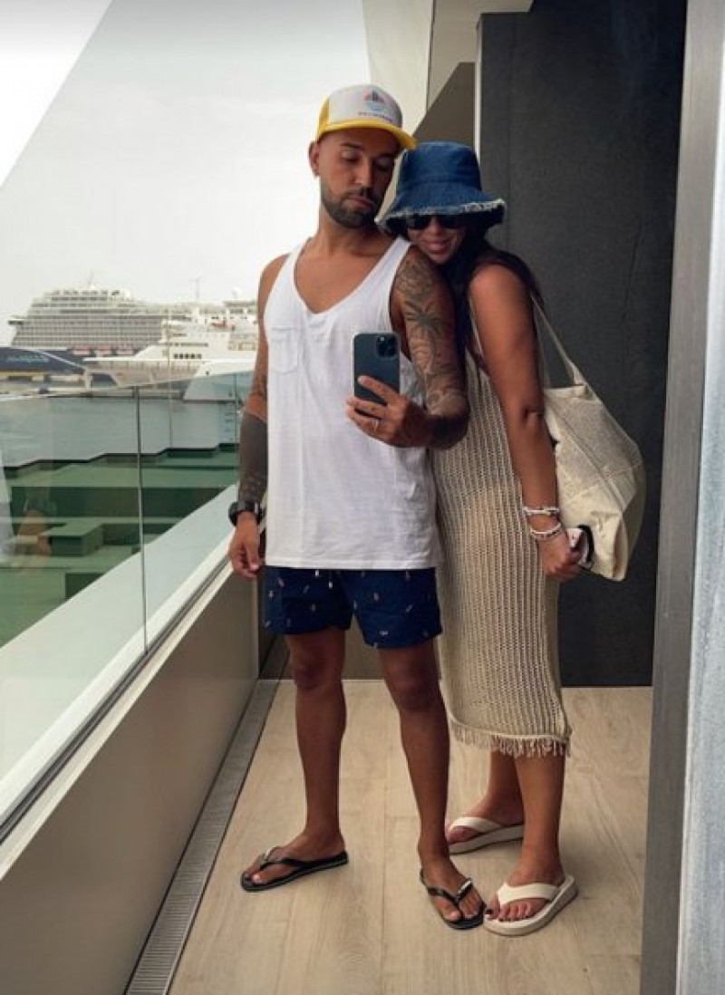 Anabel Pantoja repite escapada a Ibiza en este verano 2021, esta vez con su prometido Omar Sánchez (@omar_sancheze33).
