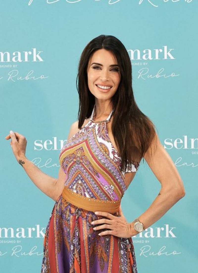 ¡Pilar Rubio está triunfando cada vez más en Francia!