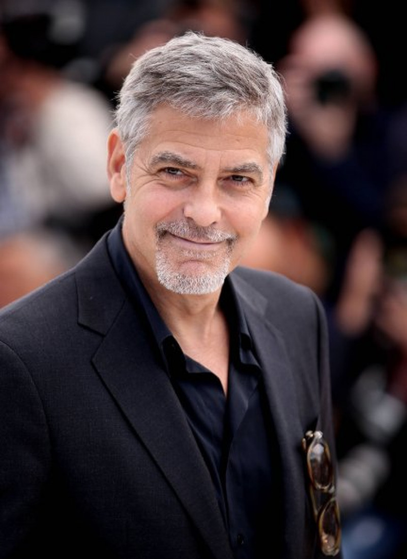 George Clooney sigue siendo todo un seductor a sus 60 años.