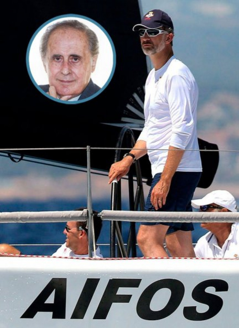 El rey Felipe en el velero "Aifos".