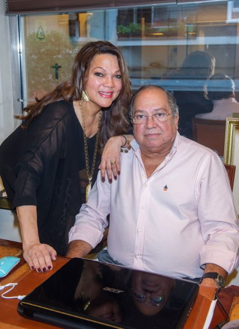 Ángela Carrasco junto a su marido, Ramón Socías. 