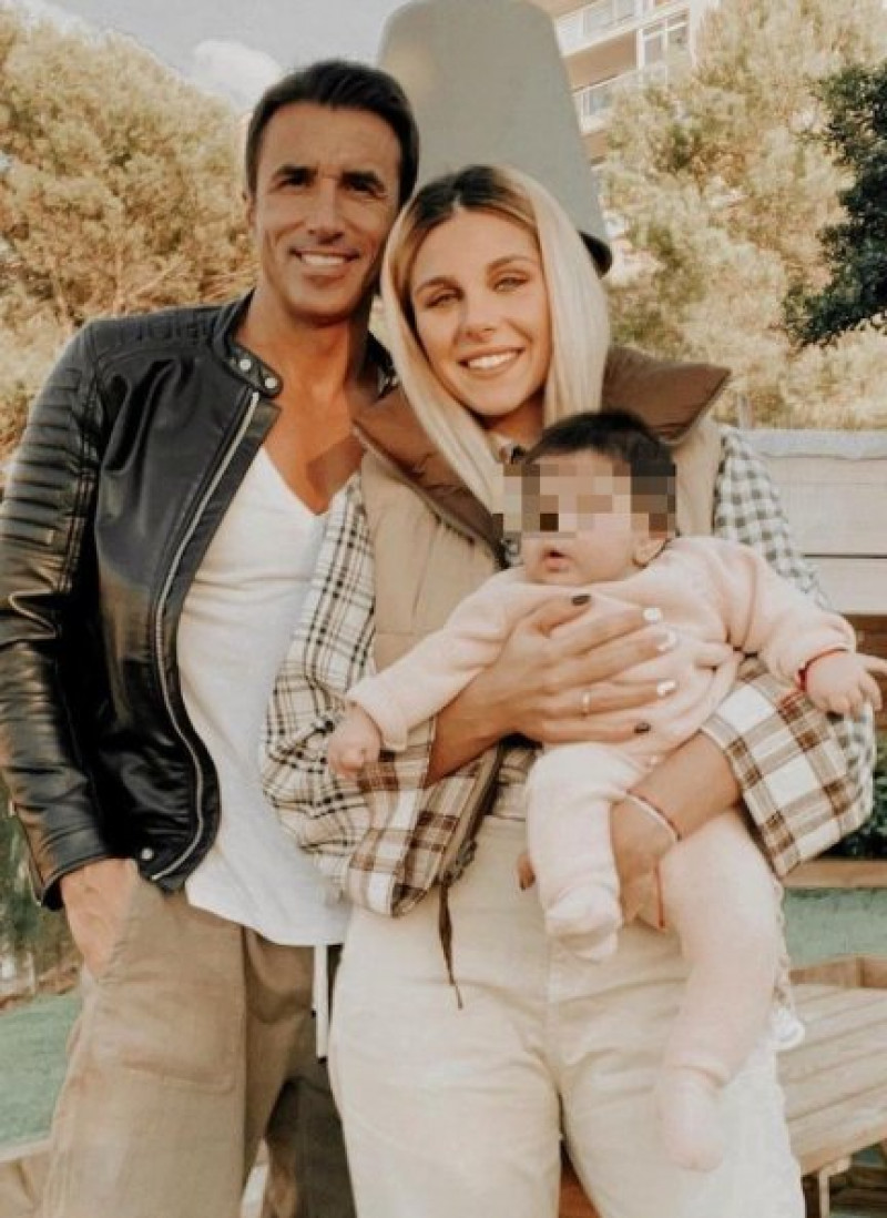 Ivana Icardi junto a Hugo Sierra y su hija Giorgia (@ivannaicardi).