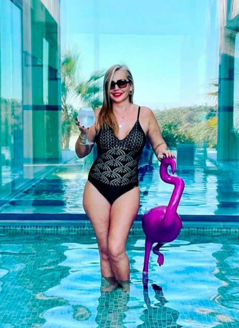 Belén Esteban hizo un posado en bañador.