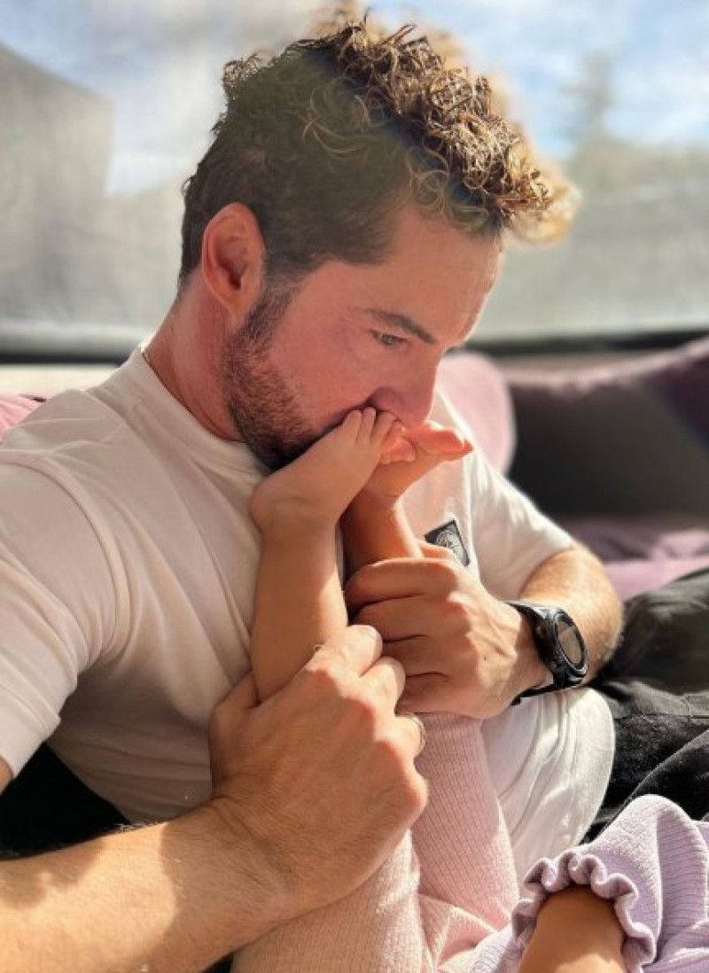 David Bisbal nos enternece en su último vídeo con su hijo.