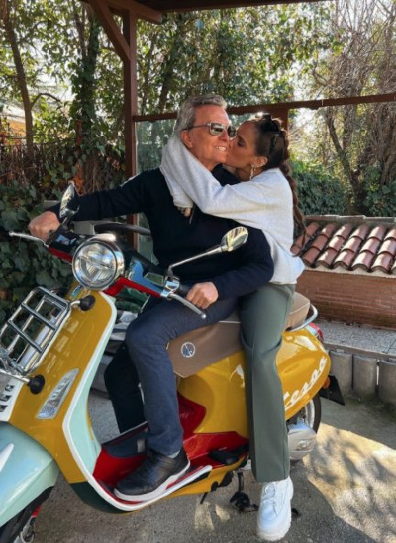 Gloria Camila y José Ortega Cano, juntos en una fotografía para Instagram (@gloriacamilaortega).