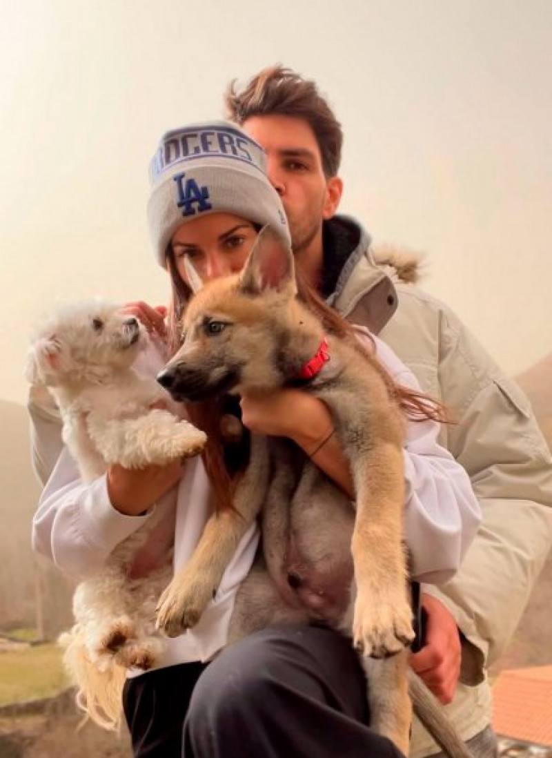 Diego Matamoros y Marta Riumbau son "papás" de un nuevo cachorro.