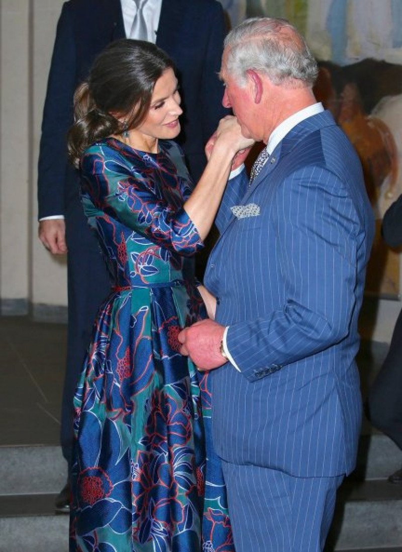 Letizia con Carlos en Londres, en el 2019, cuando la Reina inauguró una exposición de Sorolla con el heredero.