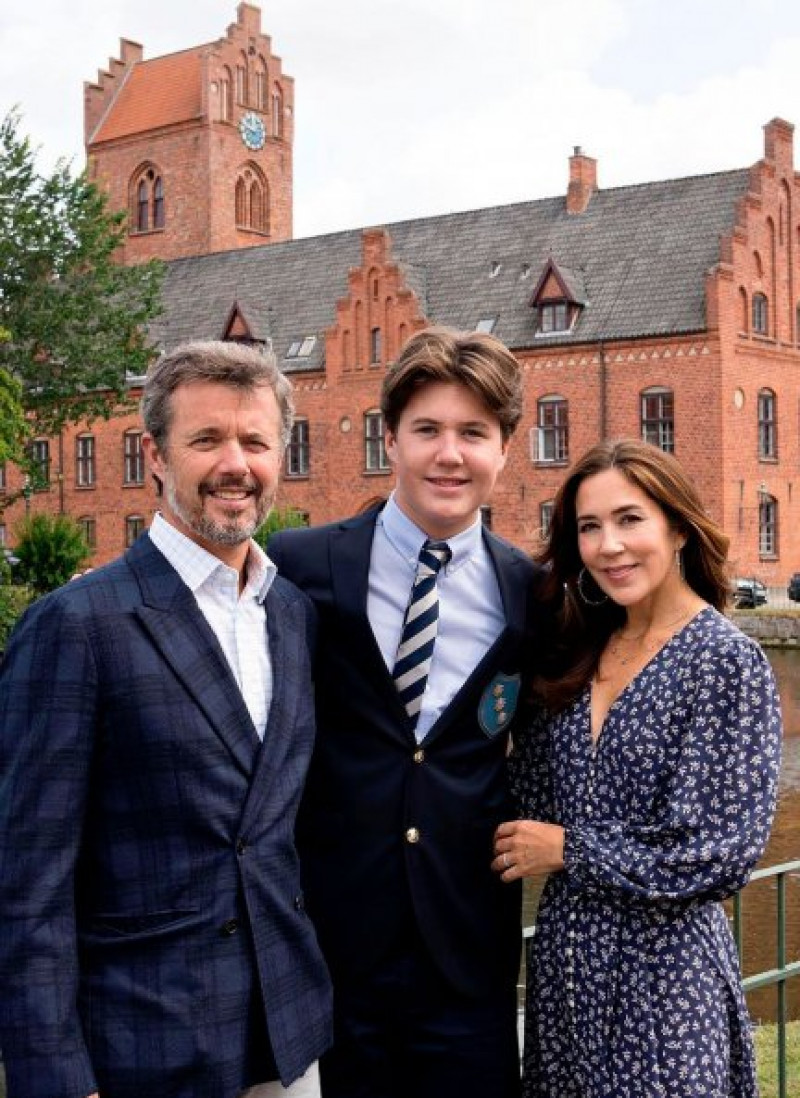 Christian, junto a sus padres, Federico y Mary. 