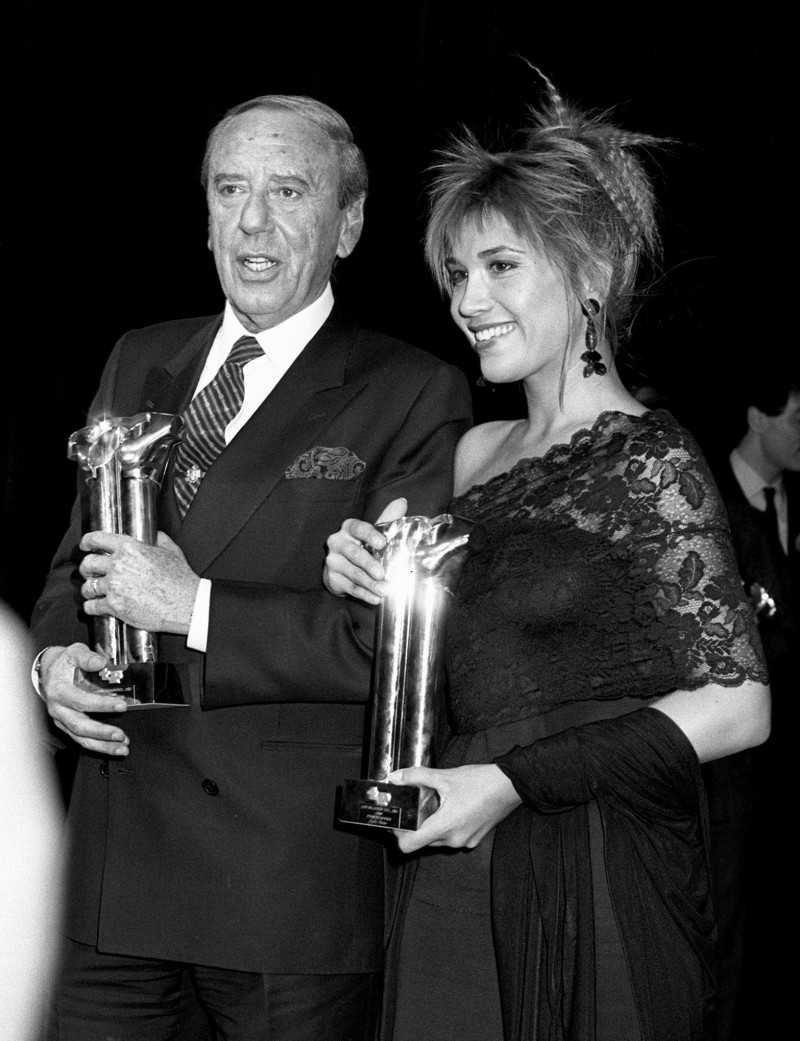 Con la presentadora Julia Otero en 1988, año en que ambos recibieron sendos premios TP de Oro