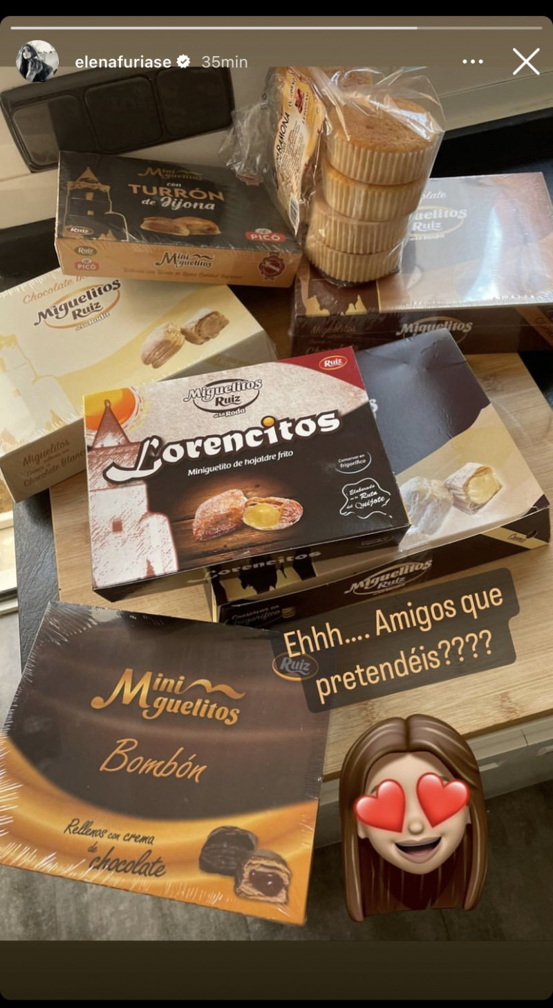 Los dulces que unos amigos han regalado al matrimonio