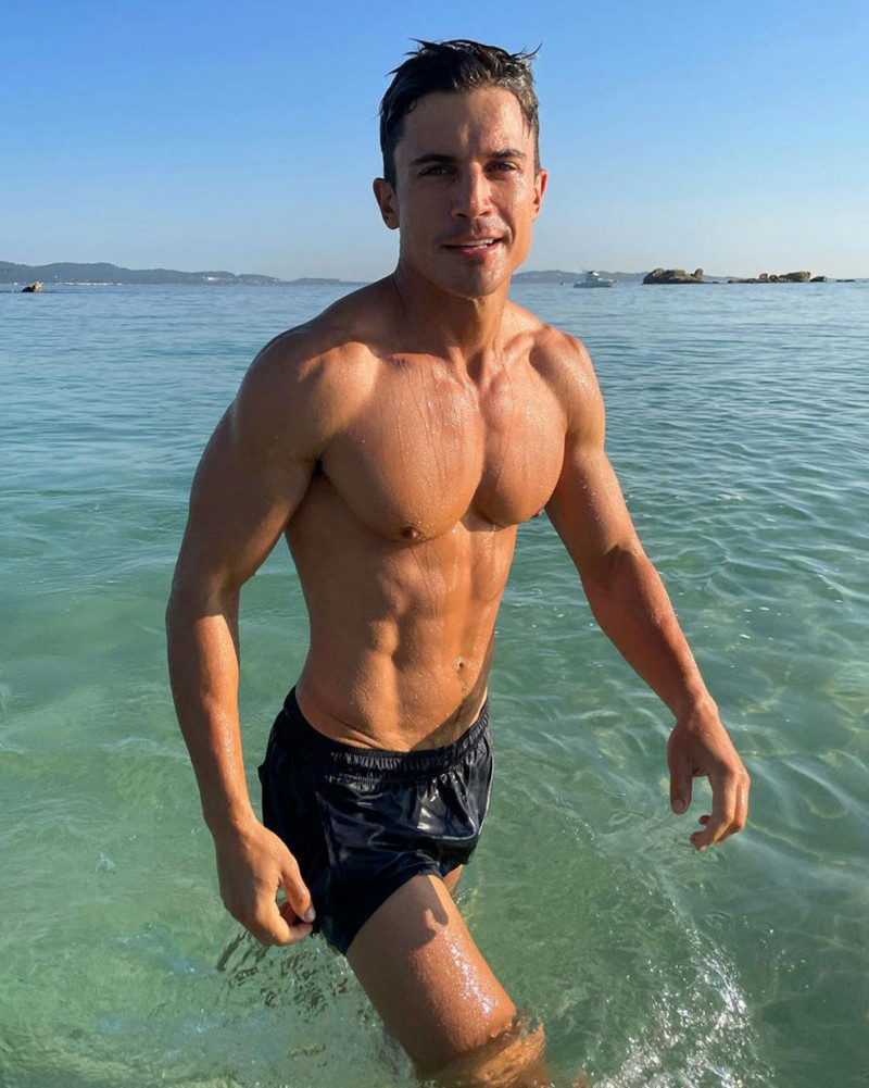 Alex Gonzalez bañador