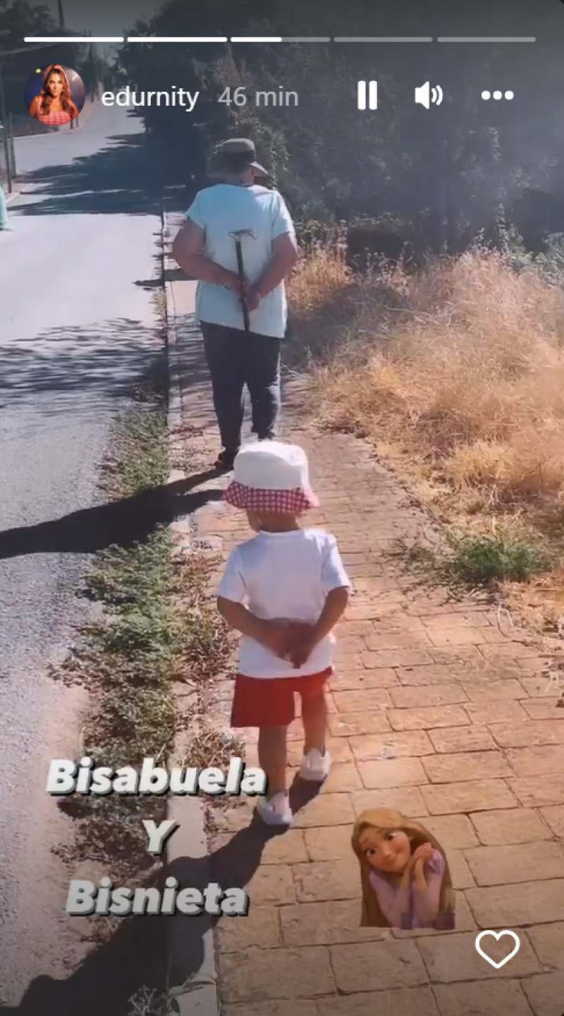 Yanay imitando a su bisabuela (@edurne)