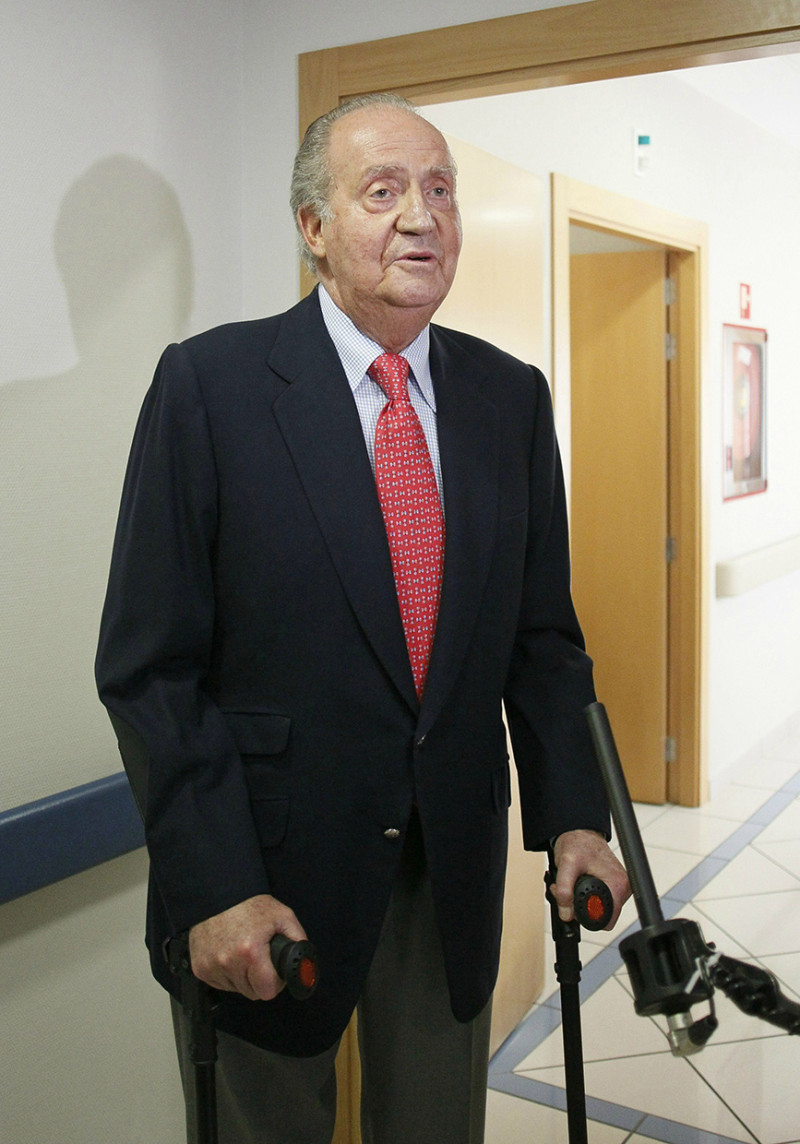 Juan Carlos después de una operación de cadera