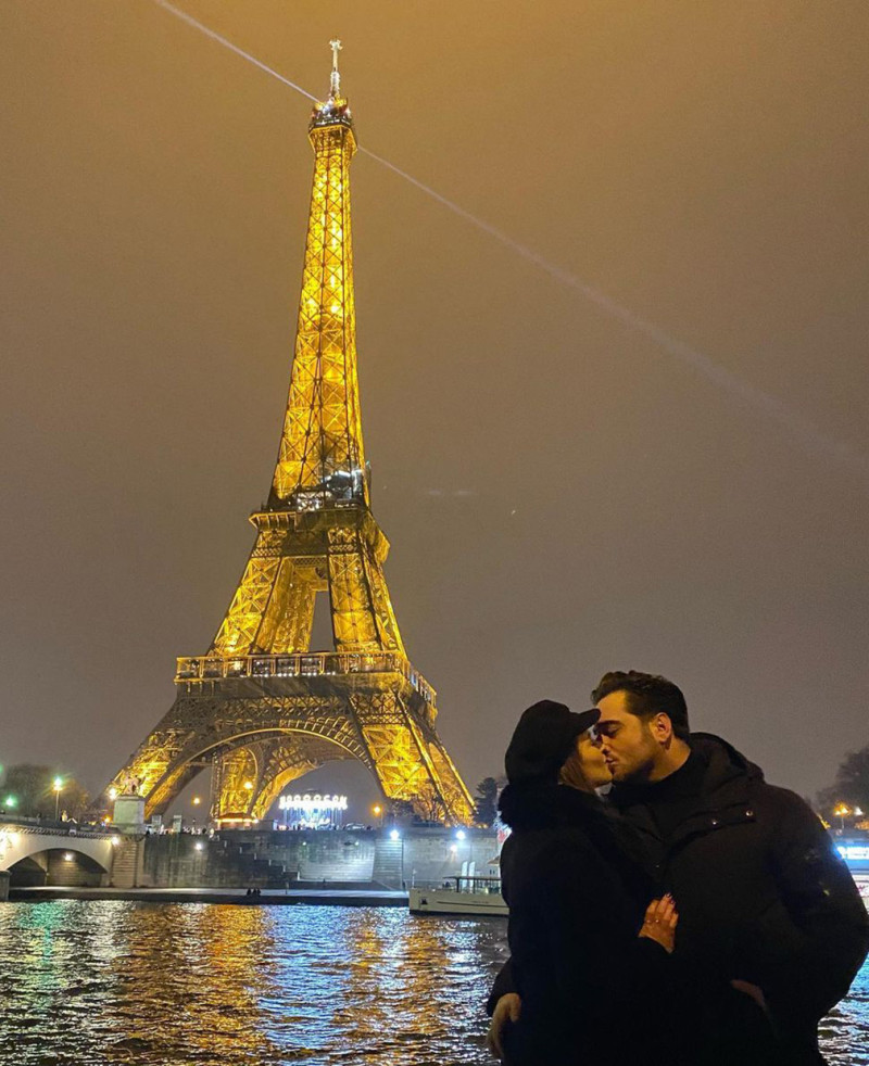 David Bustamante y Yana Olina en París.